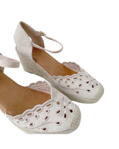 SANDALIAS DE CUÑA ESPARTO BORDADAS