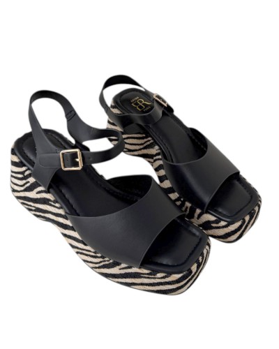 SANDALIA PLATAFORMA RAFIA